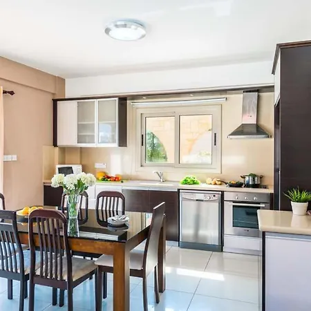 In Sleeps 6 Includes Swimming Pool Air Con And Wifi Kiszónerga