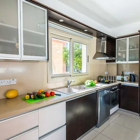 In Sleeps 6 Includes Swimming Pool Air Con And Wifi Villa *